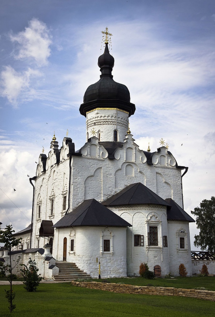 Успенский собор и монастырь острова-града Свияжск. Фото: unesco.ru